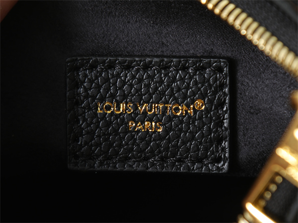 ハーフムーンシルエット ゴールドチェーン ミニサイズ タイムレスデザイン LOUIS VUITTON ルイヴィトン コピー バッグ 大人エレガント