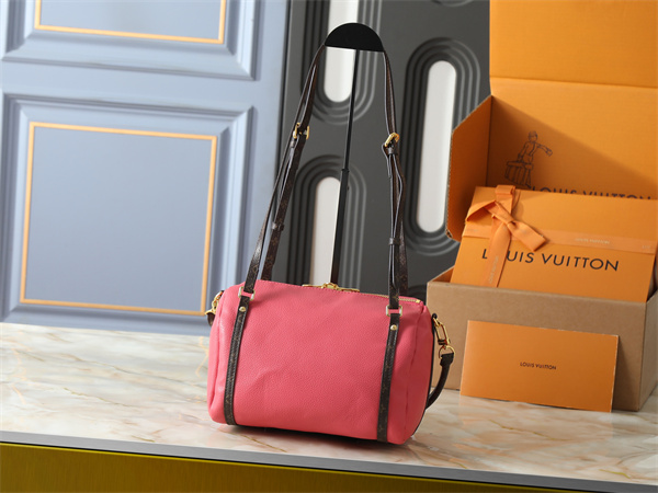 バイカラーデザイン モノグラムアクセント コンパクトフォルム 存在感ある佇まい LOUIS VUITTON ルイヴィトン コピー バッグ