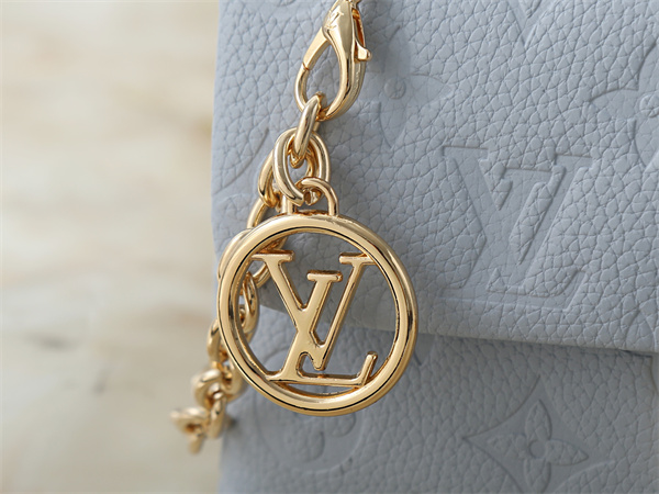 ゴールド金具 ショルダースタイル 柔らかカラー LOUIS VUITTON ルイヴィトン コピー コンパクトバッグ モダンコーデ