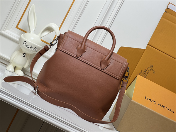 ショルダーストラップ付き スクエアフォルム 柔らかな質感 LOUIS VUITTON ルイヴィトン コピー ハンドバッグ 日常使い