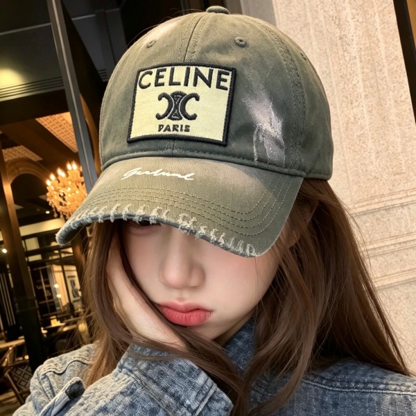 限定入荷 つば先ダメージ セリーヌ キャップ 主役級 CELINE 激安