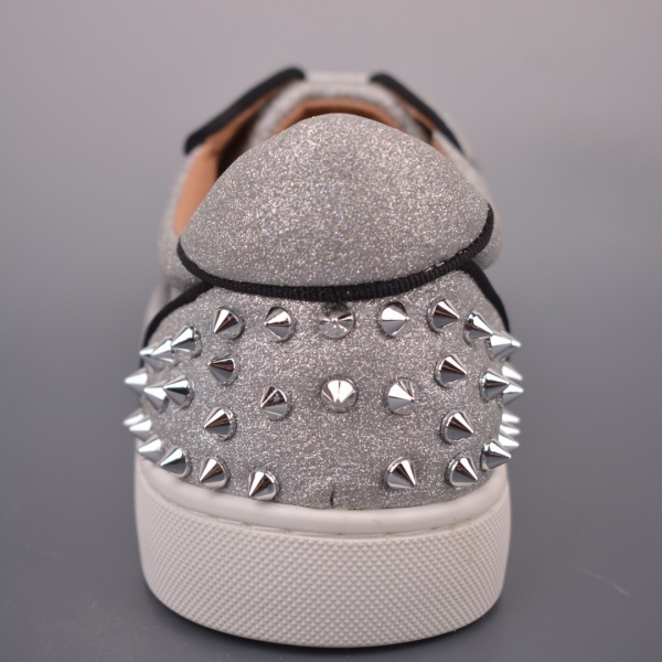 存在感抜群 グリッターアッパー Christian Louboutin メタルスパイク クリスチャン・ルブタン レースアップスニーカー