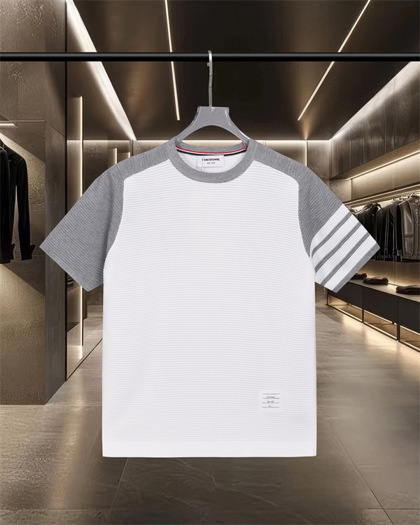 快適Thom Browneトムブラウンtシャツスーパーコピーオシャレエレガント2色半袖