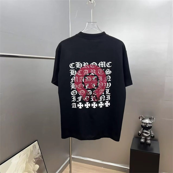 クロスモチーフ刺繍 ミニマルデザイン CHROME HEARTS クロムハーツ コピー 半袖Tシャツ メンズファッション 高級ブランド
