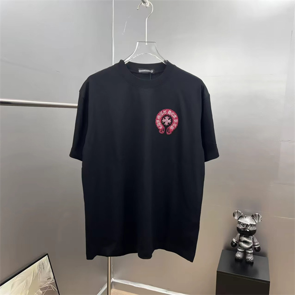 クロスモチーフ刺繍 ミニマルデザイン CHROME HEARTS クロムハーツ コピー 半袖Tシャツ メンズファッション 高級ブランド