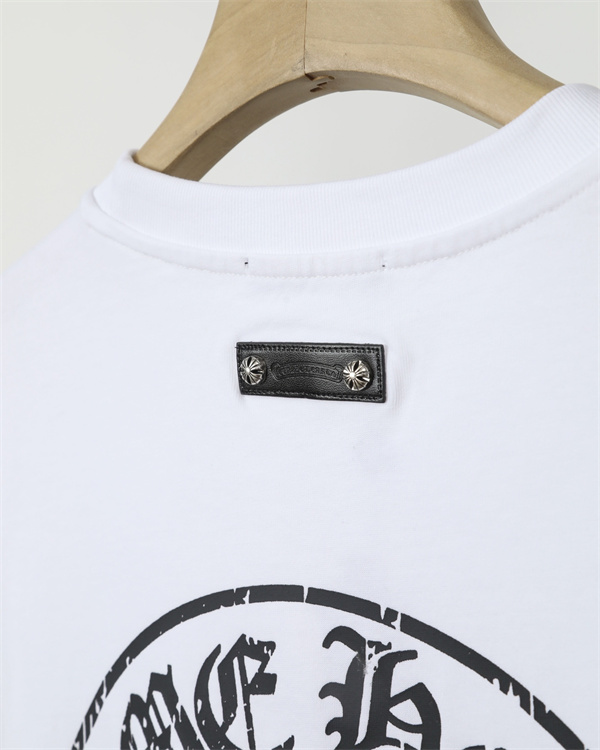 クロスモチーフ ワンポイントプリント CHROME HEARTS クロムハーツ コピー 半袖Tシャツ クルーネック メンズファッション 高級ブランド