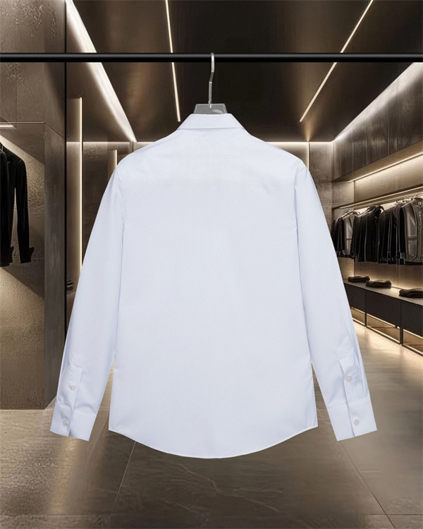 CCロゴ 襟付きデザイン CHANEL シャネル コピー 長袖シャツ クリーンシルエット 人気モデル 旬顔スタイル