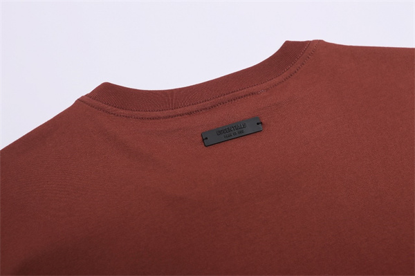 ロゴアクセント シンプルシルエット ESSENTIALS エッセンシャルズ コピー ノースリーブTシャツ カジュアルスタイル おしゃれコーデ