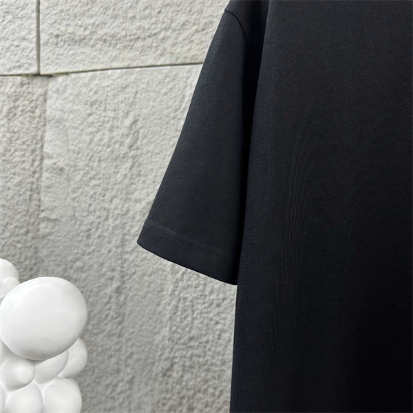 スタープリント ロックテイスト AMIRI アミリ コピー 半袖Tシャツ カジュアルウェア 存在感あるデザイン ブランド感