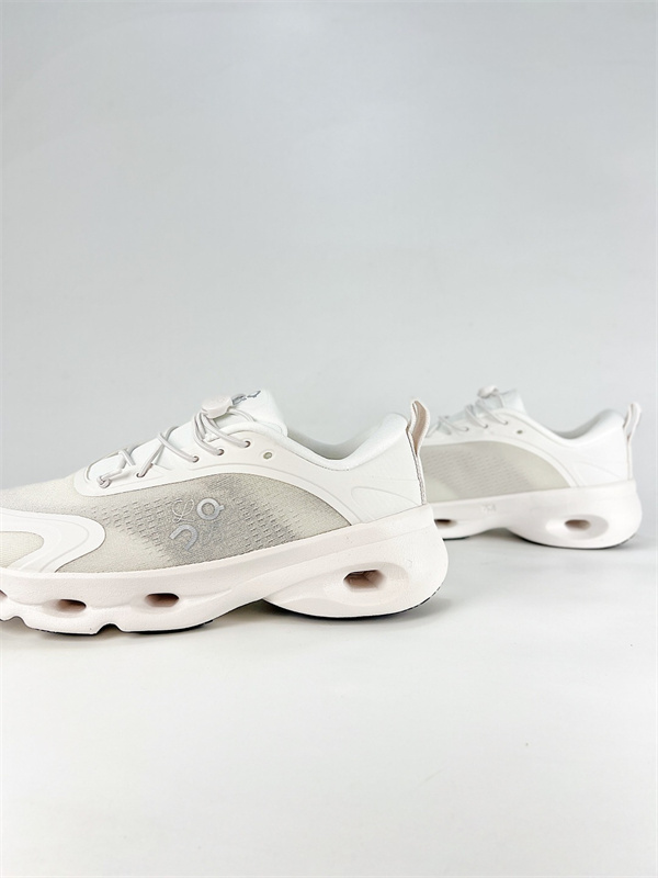 ☆ Loewe x ON ロエベスニーカースーパーコピー Cloudsolo シリーズ2026人気ランキング