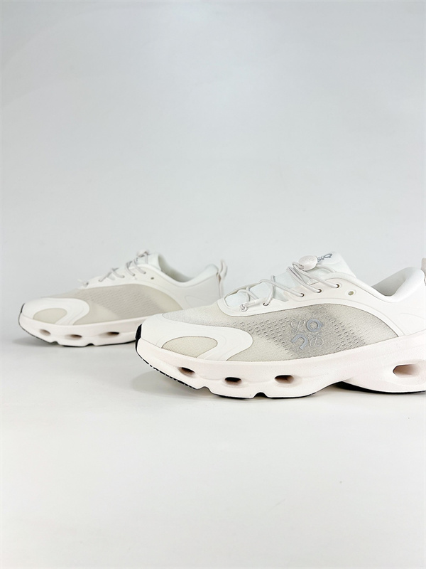 ☆ Loewe x ON ロエベスニーカースーパーコピー Cloudsolo シリーズ2026人気ランキング