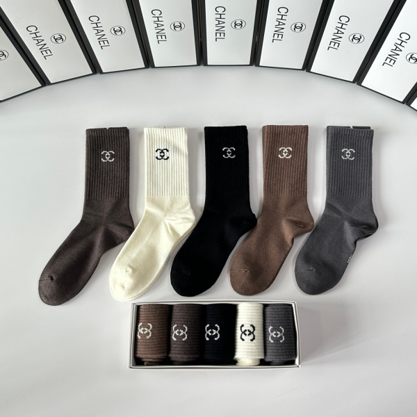 限定入荷 リブ編みワンポイント シャネル ミドル丈ソックス CHANEL 5足セット 箱付き