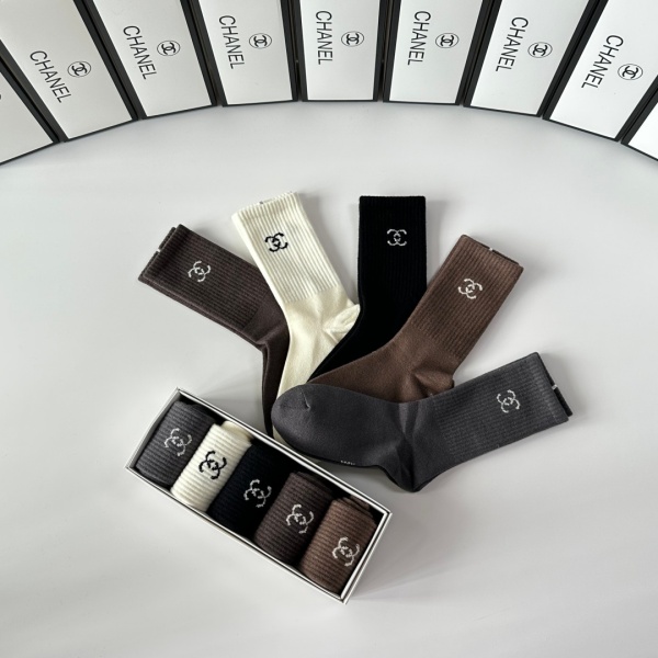 限定入荷 リブ編みワンポイント シャネル ミドル丈ソックス CHANEL 5足セット 箱付き