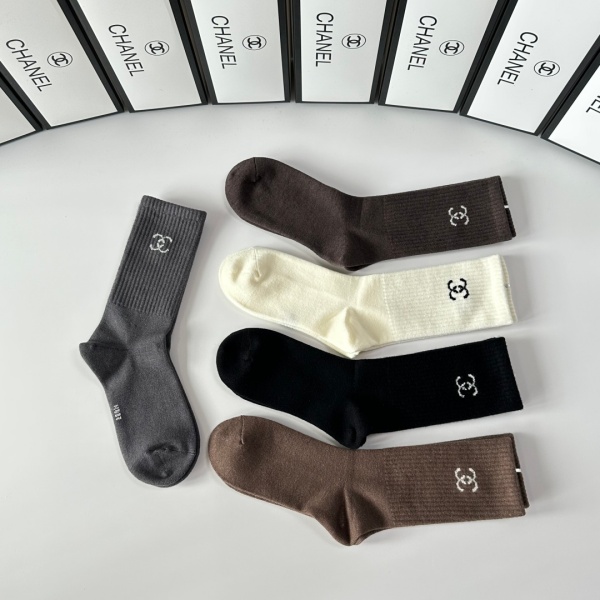 限定入荷 リブ編みワンポイント シャネル ミドル丈ソックス CHANEL 5足セット 箱付き