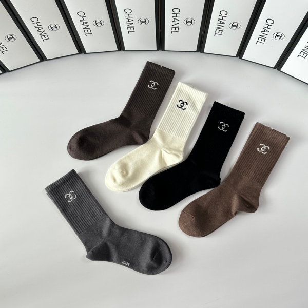 限定入荷 リブ編みワンポイント シャネル ミドル丈ソックス CHANEL 5足セット 箱付き