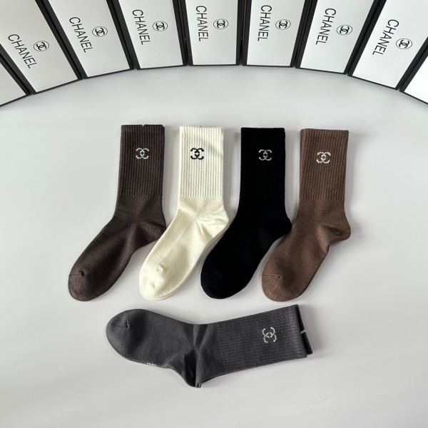 限定入荷 リブ編みワンポイント シャネル ミドル丈ソックス CHANEL 5足セット 箱付き