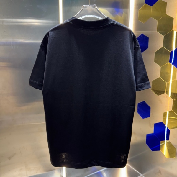 新着コレクション 花咲くダブルCデザイン CHANEL 半袖Tシャツ シャネル 主役級