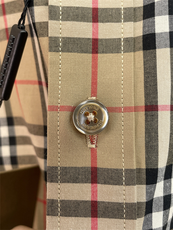 パターンシャツ ボタンフロント ナチュラルライン BURBERRY バーバリー コピー 半袖シャツ 大人カジュアル 話題モデル