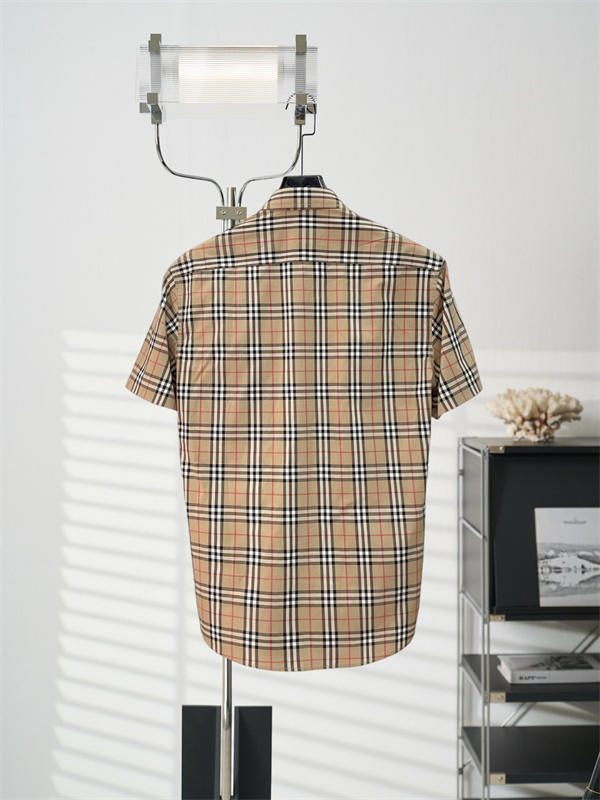 パターンシャツ ボタンフロント ナチュラルライン BURBERRY バーバリー コピー 半袖シャツ 大人カジュアル 話題モデル