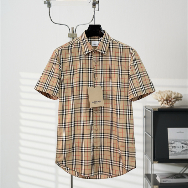 パターンシャツ ボタンフロント ナチュラルライン BURBERRY バーバリー コピー 半袖シャツ 大人カジュアル 話題モデル