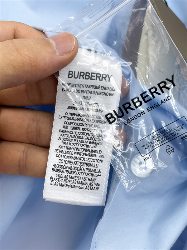 胸元エンブレム レギュラーカラー ソリッドデザイン BURBERRY バーバリー コピー 半袖シャツ 爽やかな印象 休日スタイル