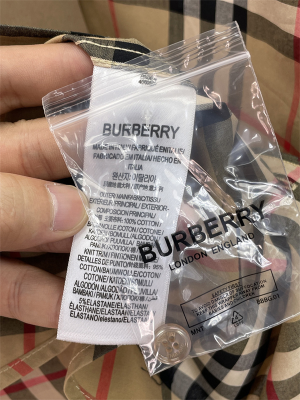 レギュラーカラー パターンデザイン BURBERRY バーバリー コピー 半袖シャツ 伝統的な雰囲気 人気アイテム