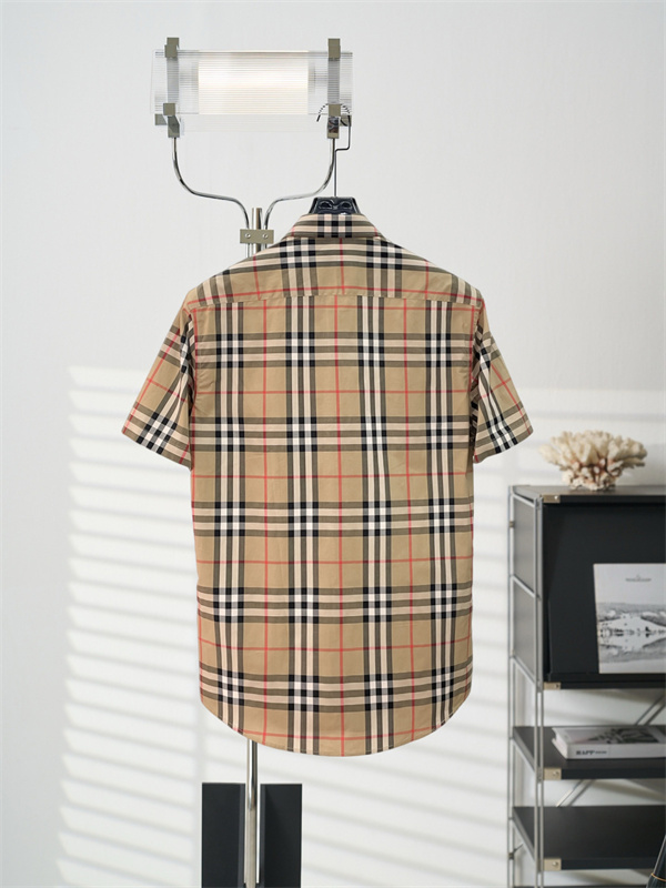 レギュラーカラー パターンデザイン BURBERRY バーバリー コピー 半袖シャツ 伝統的な雰囲気 人気アイテム
