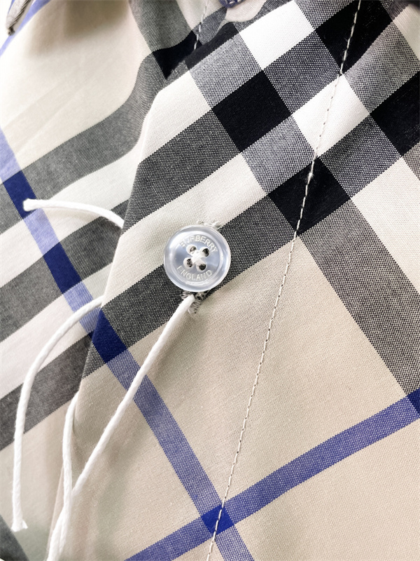 ダイヤチェック柄 レギュラーカラー シャープライン BURBERRY バーバリー コピー 半袖シャツ 英国調デザイン 注目スタイル