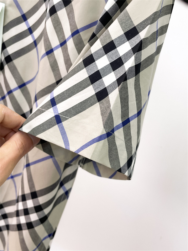 ダイヤチェック柄 レギュラーカラー シャープライン BURBERRY バーバリー コピー 半袖シャツ 英国調デザイン 注目スタイル