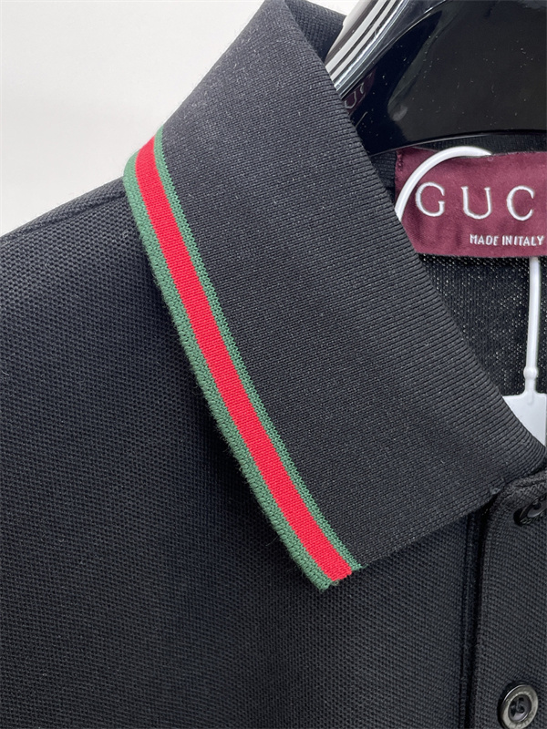 カラートリムデザイン シンプルフォルム 胸元パッチディテール GUCCI グッチ コピー ポロシャツ スマートカジュアル 売れ筋