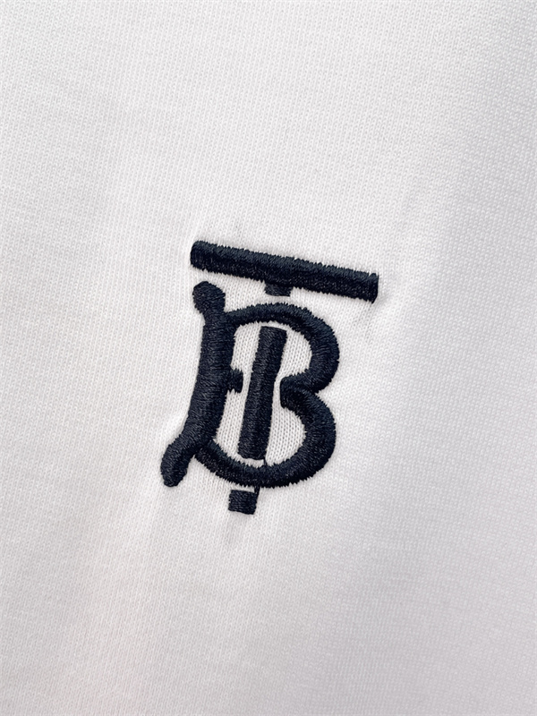 コットンライク素材 リラックスシルエット 快適な着用感 BURBERRY バーバリー コピー 半袖Tシャツ ワードローブアイテム