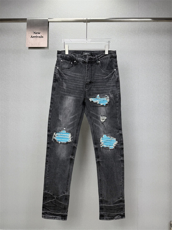 グランジデザイン ストレートフォルム 存在感のある一本 カジュアルコーデ モードミックス AMIRI アミリ コピー ジーンズ