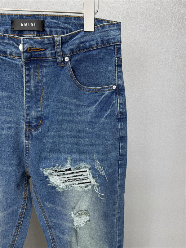 ストレートシルエット ベーシックデニム 軽快な着用感 AMIRI アミリ コピー ジーンズ 休日ファッション ワードローブアイテム