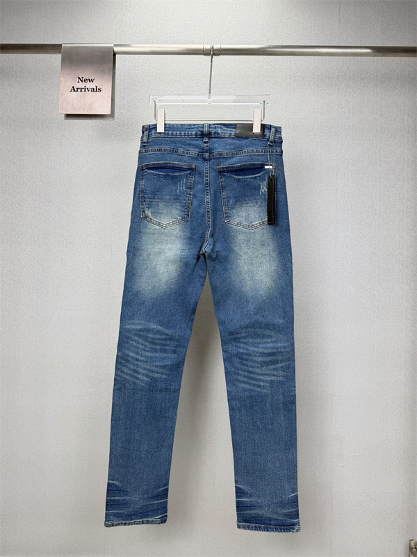 カラーパッチ加工 クラッシュデザイン ライトブルーカラー AMIRI アミリ コピー デニム リペアディテール 個性派ジーンズ
