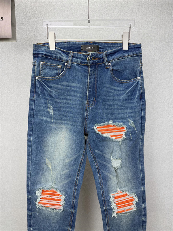 カラーパッチ加工 クラッシュデザイン ライトブルーカラー AMIRI アミリ コピー デニム リペアディテール 個性派ジーンズ