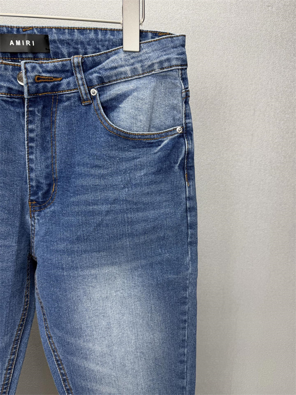 フェードデニム スリムフィット 自然な色落ち AMIRI アミリ コピー デニムパンツ 立体シルエット デイリースタイル