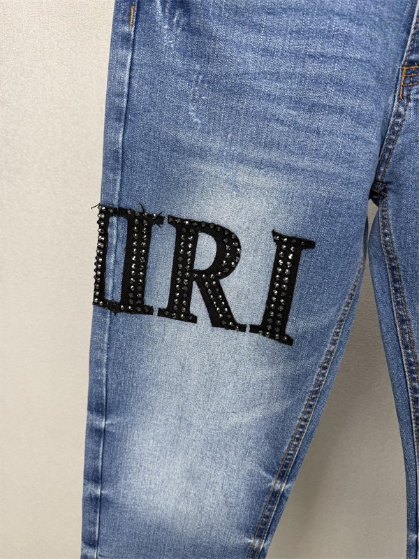 フェードデニム スリムフィット 自然な色落ち AMIRI アミリ コピー デニムパンツ 立体シルエット デイリースタイル