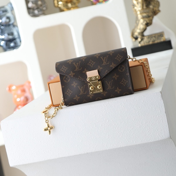 売れ筋候補 コンパクトウォレット ルイ・ヴィトン モノグラムキャンバス Louis Vuitton ゴールド金具