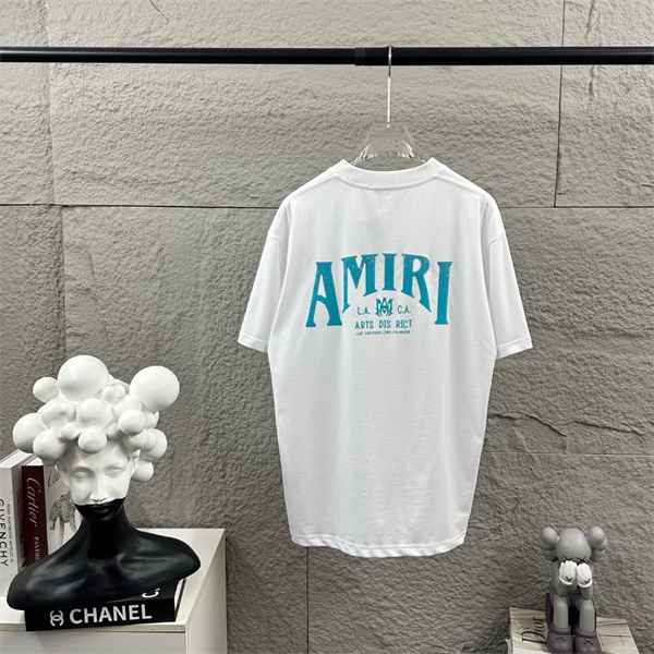 バックプリント コットン素材 ゆったりシルエット AMIRI アミリ コピー 半袖Tシャツ 涼しげな着用感 サマースタイル