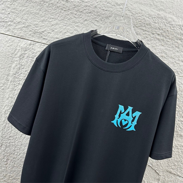 バックプリント コットン素材 ゆったりシルエット AMIRI アミリ コピー 半袖Tシャツ 涼しげな着用感 サマースタイル