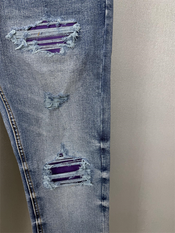 ロゴアクセント フェードウォッシュ リペアディテール AMIRI アミリ コピー ジーンズ ストリートカジュアル 人気アイテム