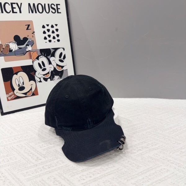 限定入荷 バレンシアガ 激安 ヴィンテージ調キャップ BALENCIAGA 刺繍アクセント 個性が光る注目モデル