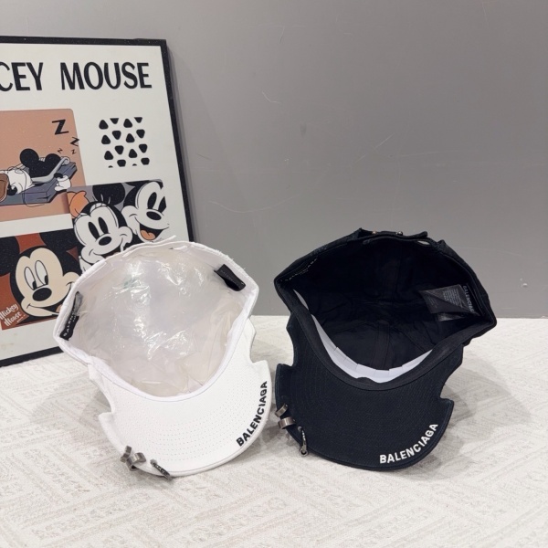限定入荷 バレンシアガ 激安 ヴィンテージ調キャップ BALENCIAGA 刺繍アクセント 個性が光る注目モデル