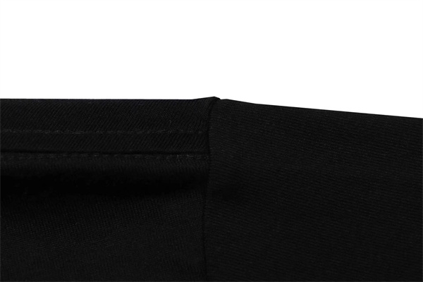 カモ柄エイプヘッド マルチグラフィック 話題性抜群 BAPE アベイシングエイプ コピー 長袖Tシャツ 限定感ある一枚