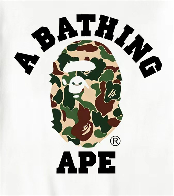 アーチレタリング カモフラエイプヘッド 海外人気 BAPE アベイシングエイプ コピー 長袖Tシャツ 大胆フロント