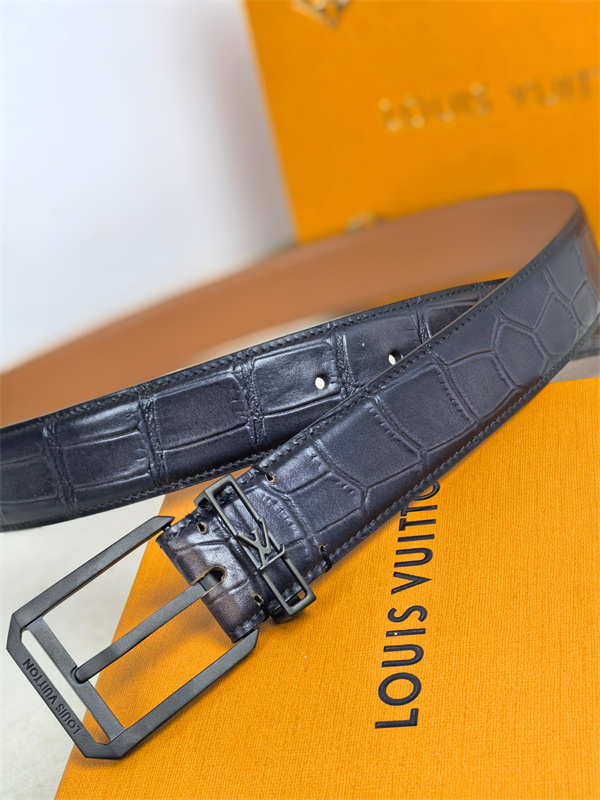 多色展開 クロコ型押し スクエアバックル LOUIS VUITTON ルイヴィトン コピー ベルト 細身フォルム