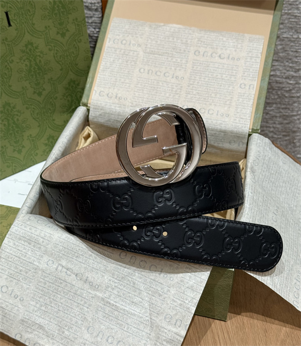 ダブルGバックル GGエンボス ゴールド金具 GUCCI グッチ コピー ベルト