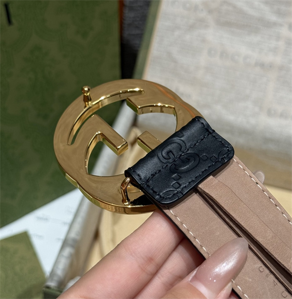 ダブルGバックル GGエンボス ゴールド金具 GUCCI グッチ コピー ベルト 上品フォルム 定番人気