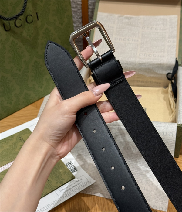 ミニGGディテール プレーンブラック スクエアピン仕様 GUCCI グッチ コピー ベルト 人気再燃