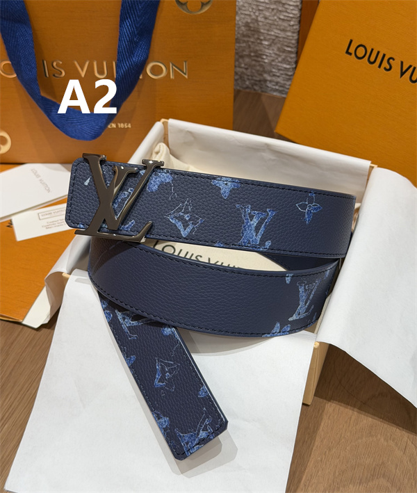 ブルーモノグラム シルバーLVバックル 上質シボ感 LOUIS VUITTON ルイヴィトン コピー ベルト 新作映え